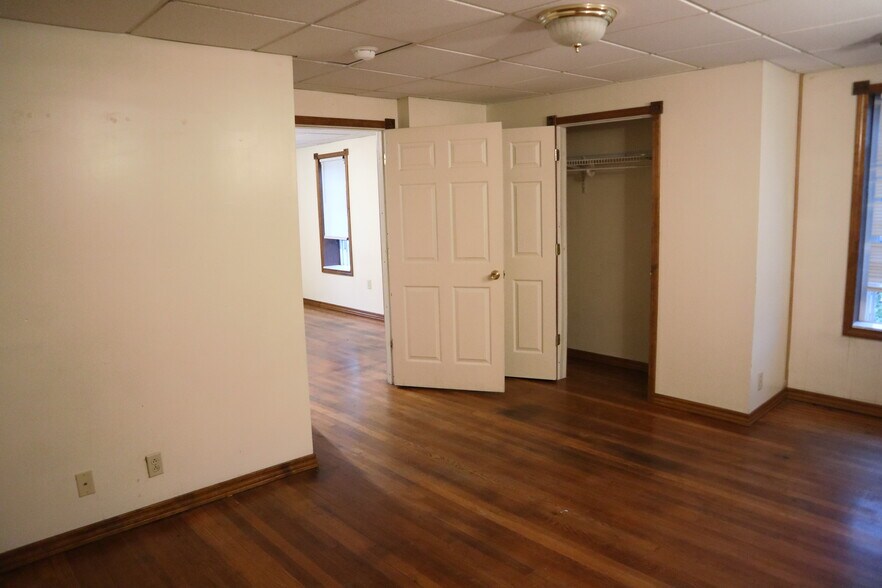 Building Photo - 302 Liberty St