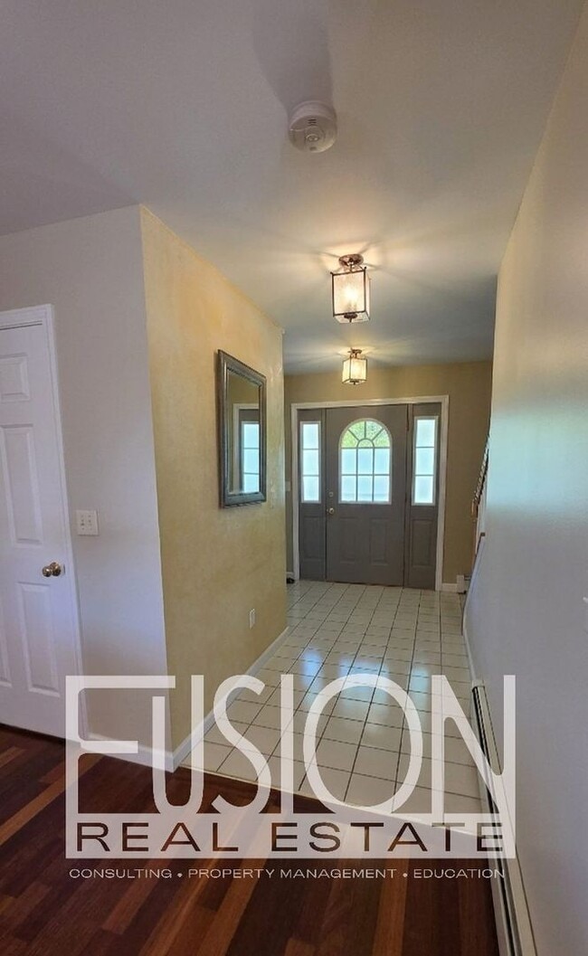 Building Photo - Elegant Four Bedroom Home in Dorset Farms!