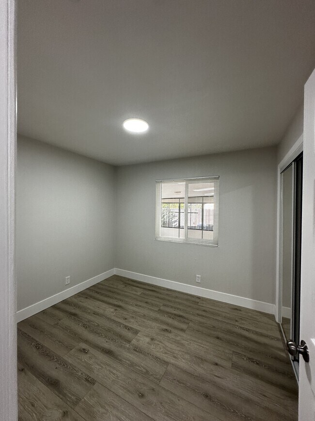 Building Photo - 3221 San Carlos Way