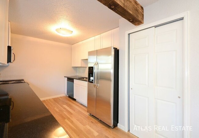 Building Photo - Stunning 3-Bedroom Home in Boulder!