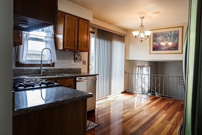 Building Photo - 17001 93rd Ave