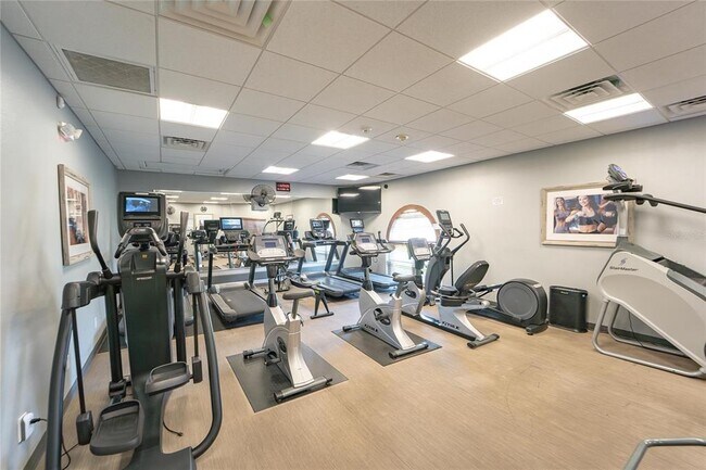 Building Photo - 11812 Lynmoor Dr