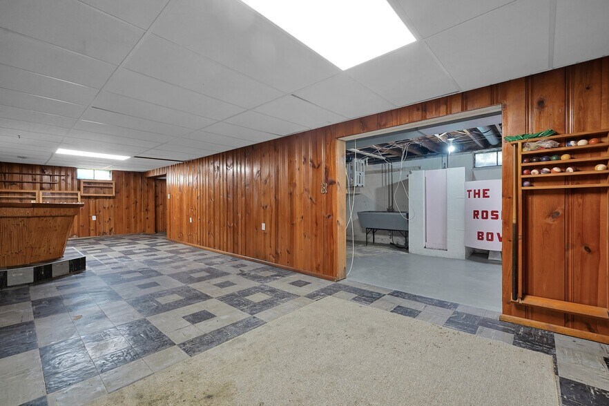 Building Photo - 995 Wiltshire Rd