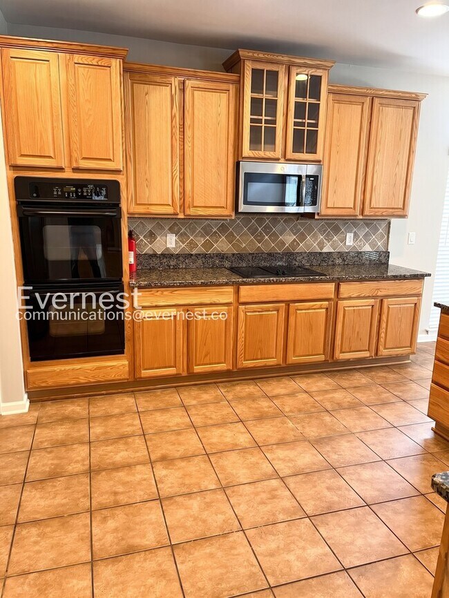 Building Photo - 743 Rolling Fork Dr