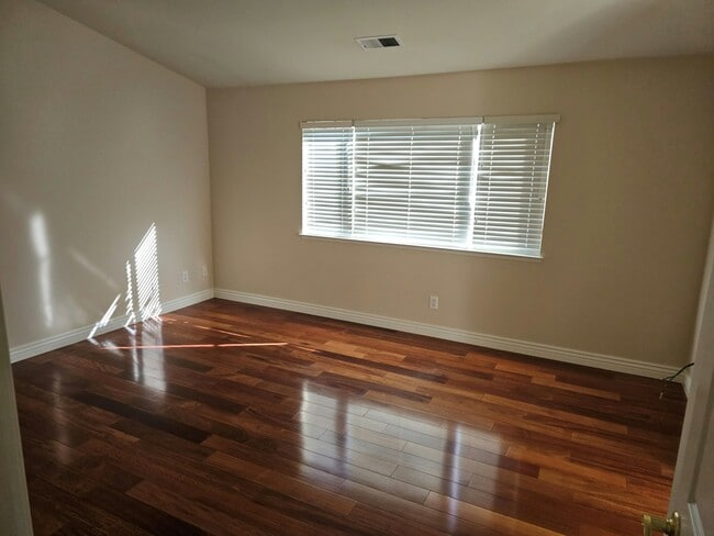 Building Photo - 3244 Marbrisa Ct