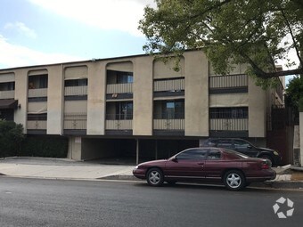 Primary Photo - 245 S Reno St