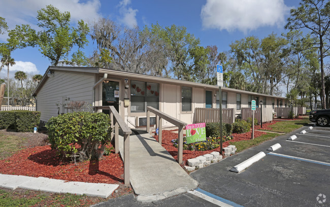 Nova Glen Apartments - Daytona Beach, FL | Apartment Finder