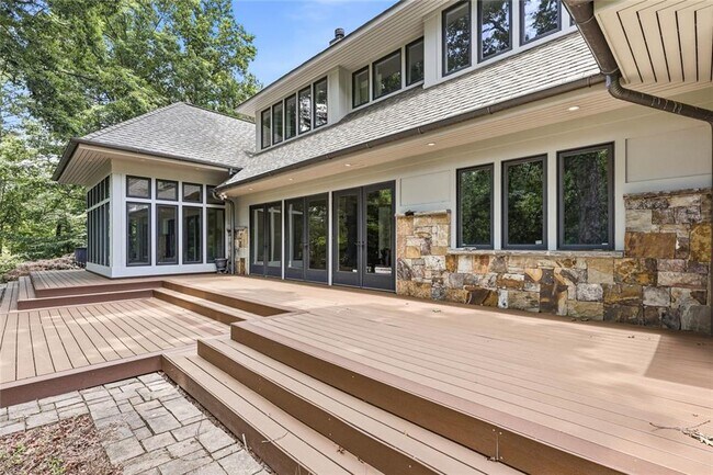 Building Photo - 3735 Smithtown Rd