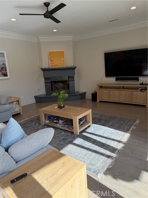 Building Photo - 1018 11th St