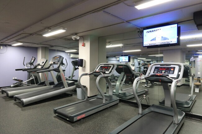 Building Photo - 2/2 Gem in Grosvenor Park!