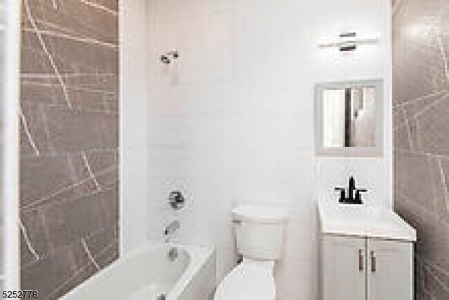 Building Photo - 125 Broughton Ave