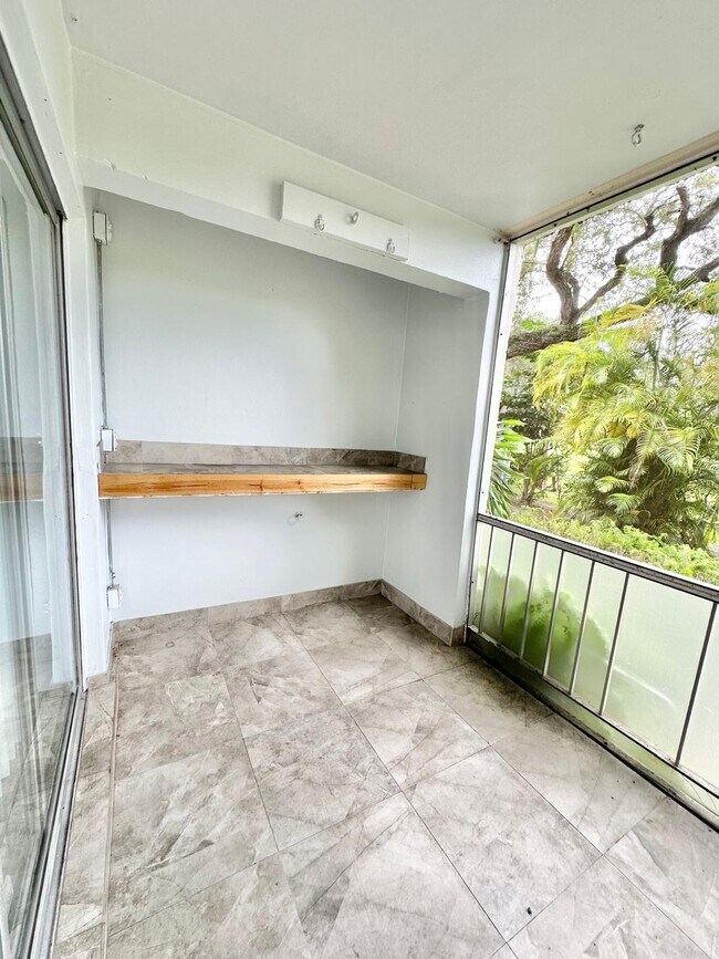 Building Photo - 610 NW 13th St