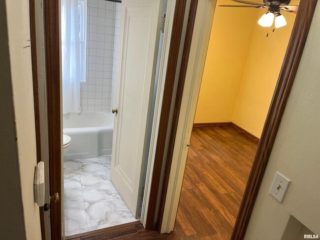 Building Photo - 2304 W Proctor St