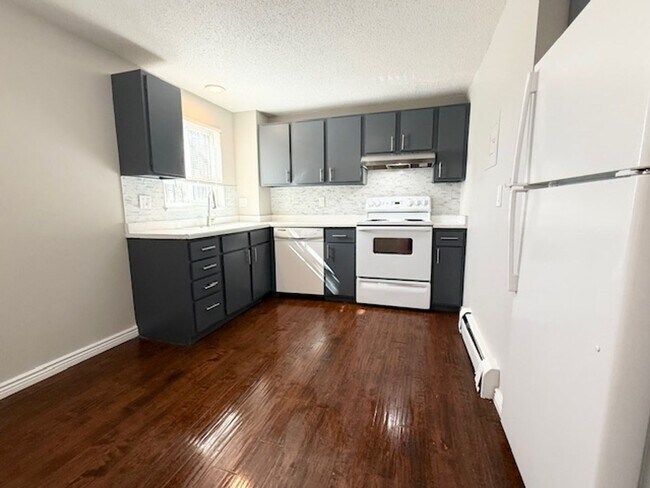 Building Photo - 903 Fontmore Rd