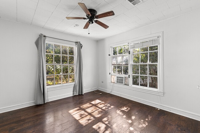 Building Photo - 618 Adams Ave