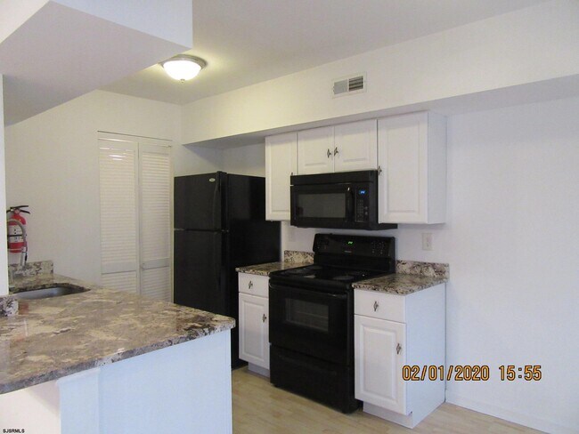 Building Photo - 2743 Evergreen Ct