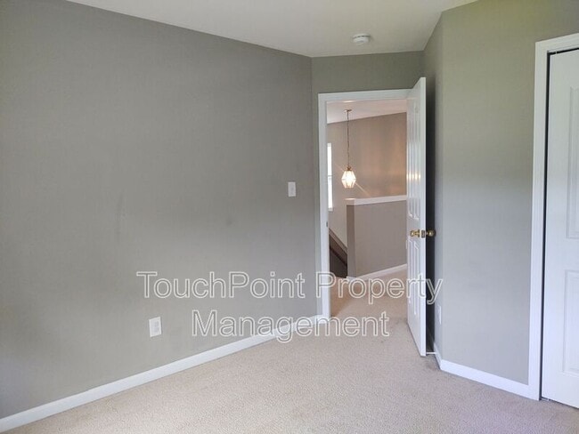Building Photo - 7302 Woodbourne Ln