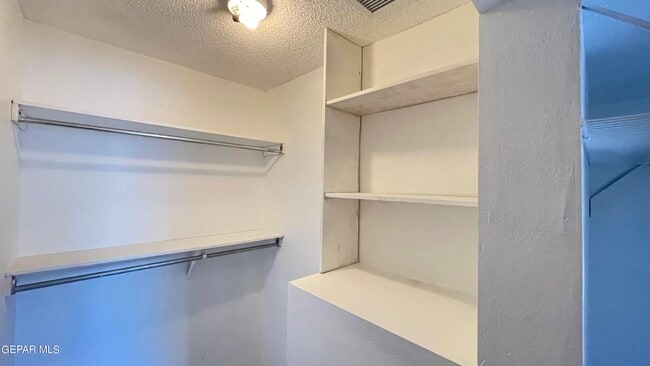 Building Photo - 11040 Sunshine Ct