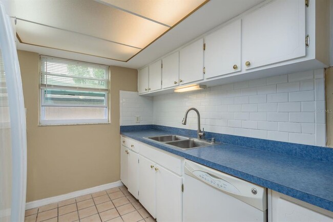 Building Photo - 3511 Calera Dr