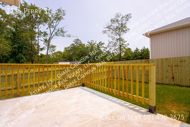 Building Photo - 2215 Perry St