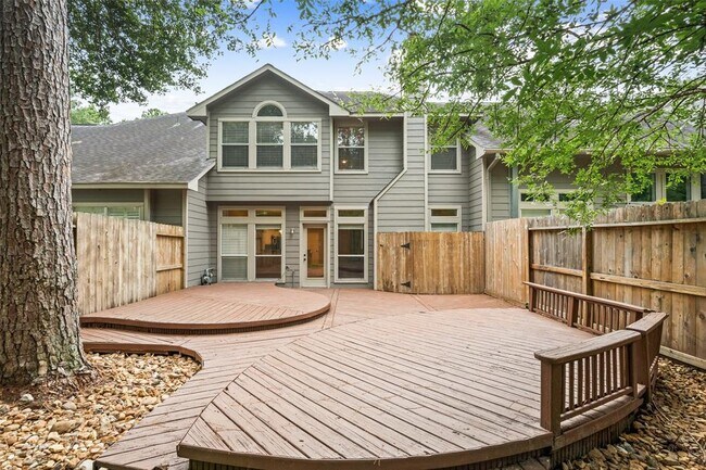 Building Photo - 10 Alderon Woods Pl