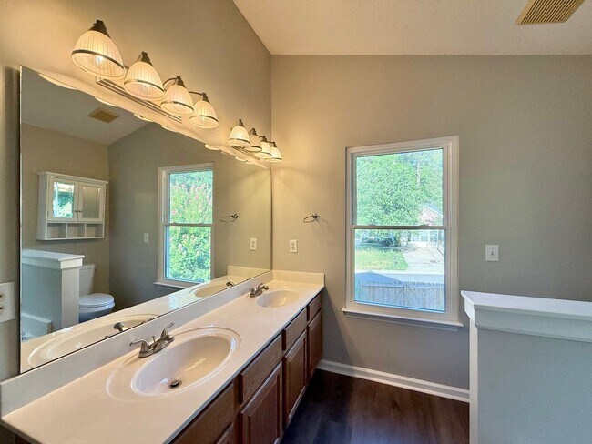Building Photo - Spacious 4BD, 2.5BA Wake Forest Home with a Fenced Yard Centrally Located Near Shopping, Dining, ...