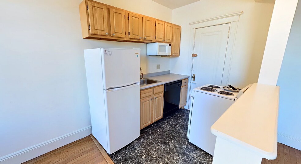 Building Photo - 52 Queensberry St