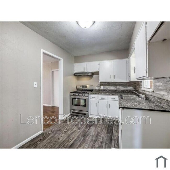 Building Photo - 2741 SW Murray Dr