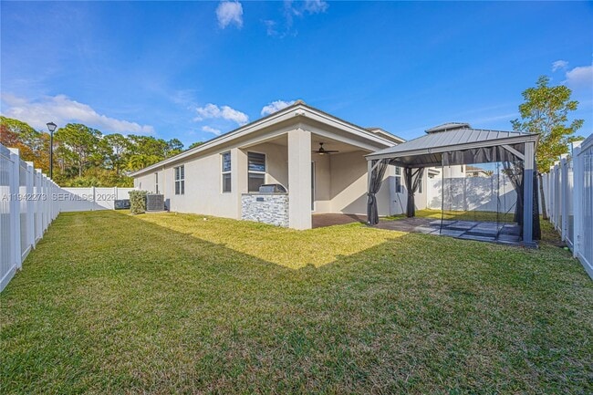 Building Photo - 7214 Rockwood Rd