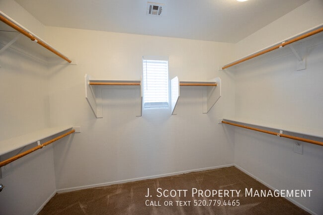 Building Photo - 1795 W Gold Mine Way