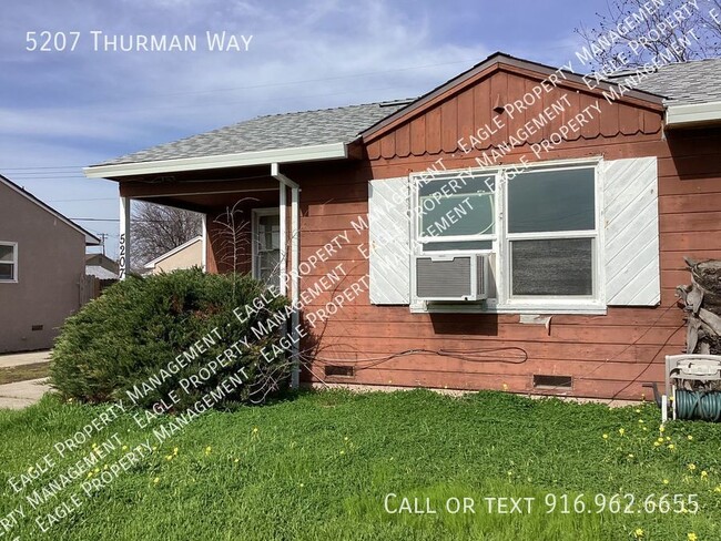 Primary Photo - Cute 1 Bedroom 1 Bath Half Plex Close to S...