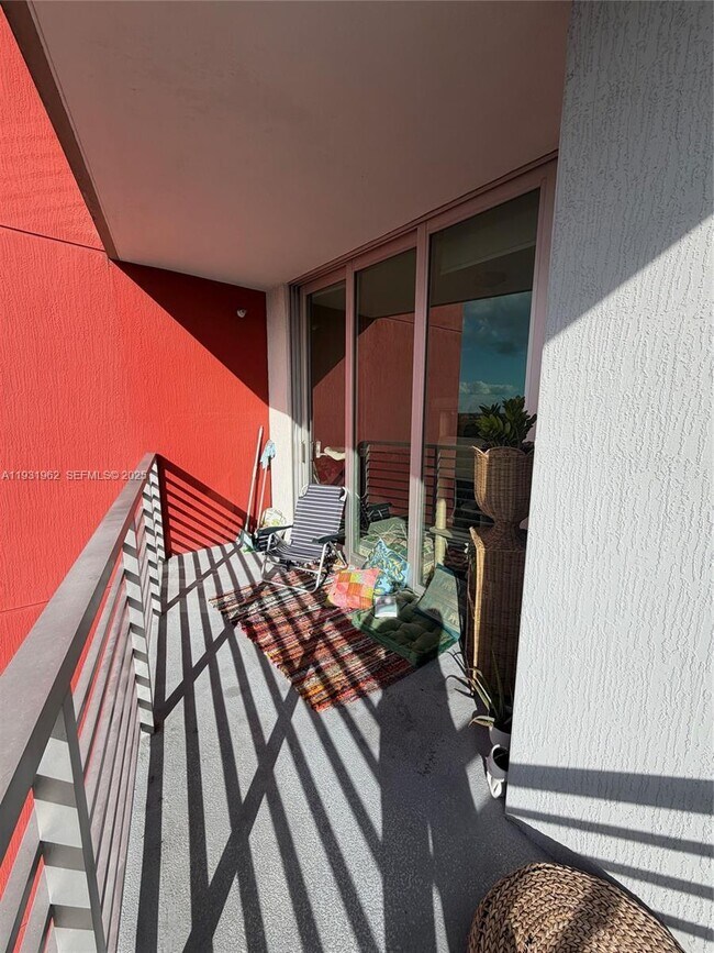 Building Photo - 7661 NW 107th Ave