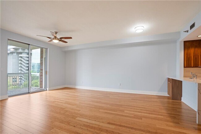 Building Photo - 285 Centennial Olympic Park Dr NW