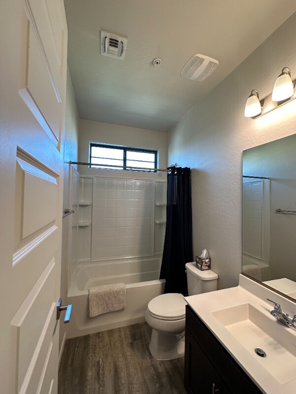 Building Photo - 2090 S Dorsey Ln