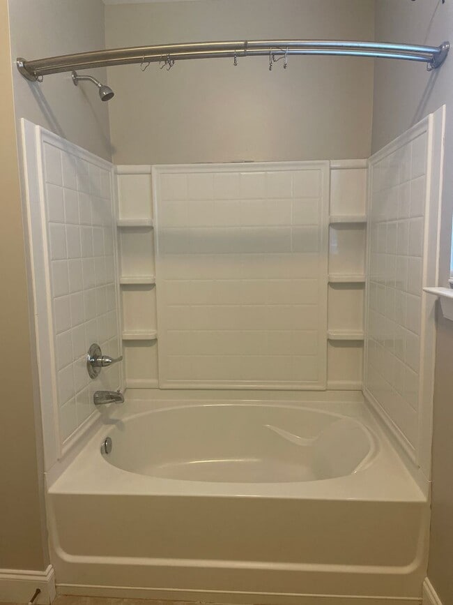 Building Photo - Luxury Condo for Rent