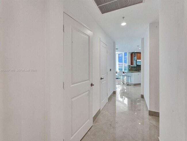 Building Photo - 1945 S Ocean Dr