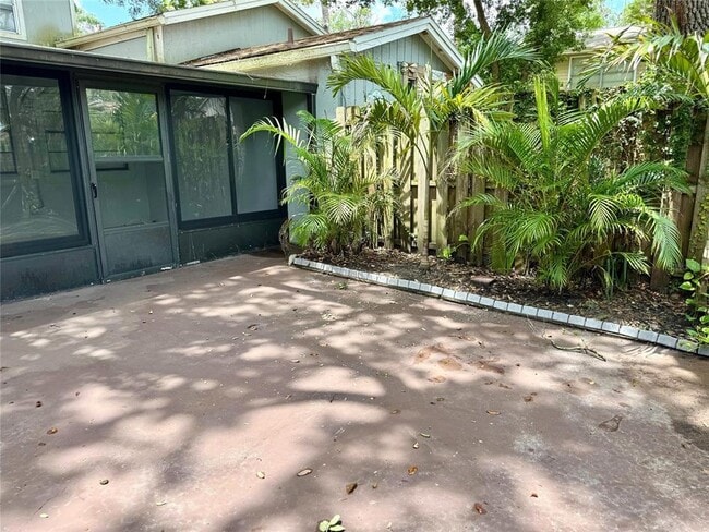 Building Photo - 14684 Pine Glen Cir