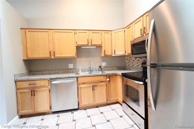 Building Photo - 40053 Crosswinds Rd