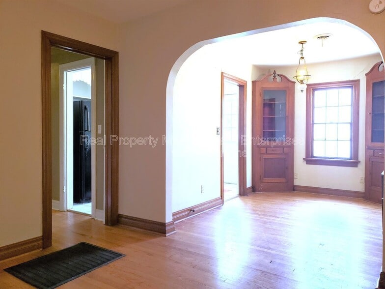 Building Photo - 1112 NW 44th St