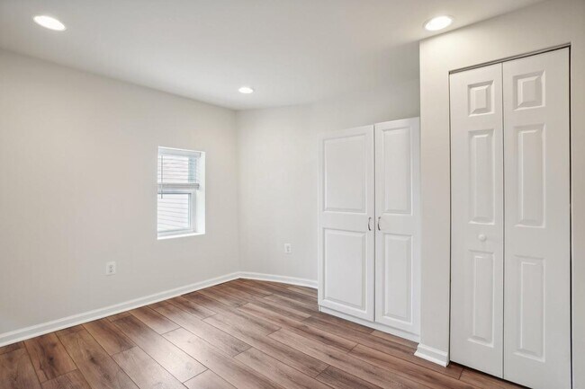 Building Photo - 2241 Prout St SE