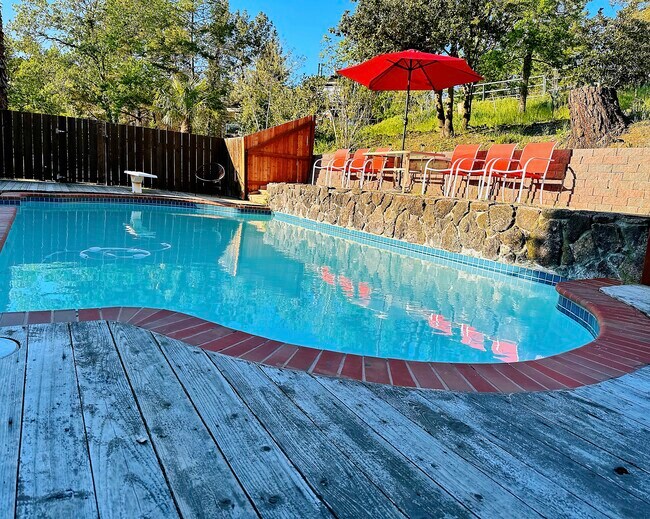 Building Photo - 6215 Alhambra Ave