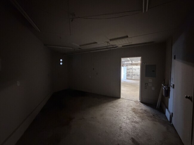 Building Photo - 1120 Landreth Ct