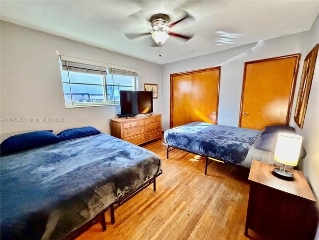 Building Photo - 45 SE 14th St