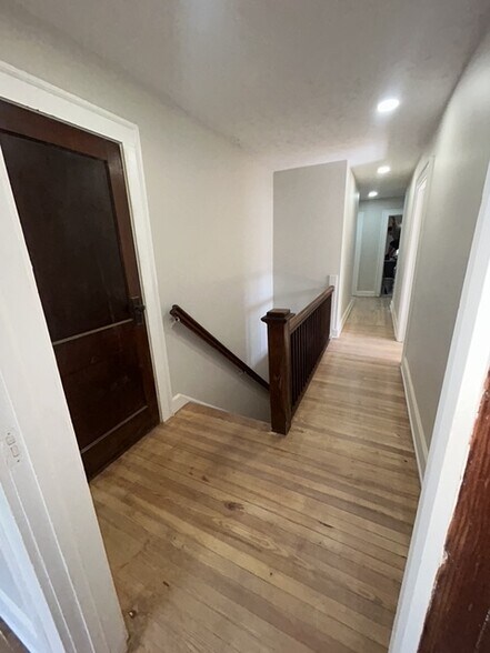 Building Photo - 811 N Dequincy St