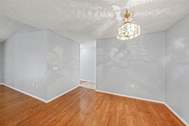 Building Photo - 9481 Highland Oak Dr