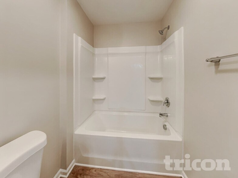 Building Photo - 1705 Sawtooth Ct