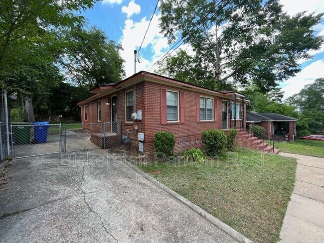 Building Photo - 2911 Gardenia St