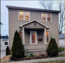 Building Photo - 215 Garber St