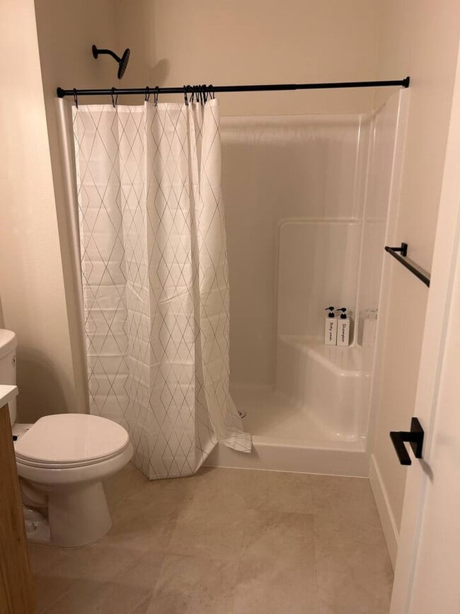 Building Photo - 3505 NE Creston Ave