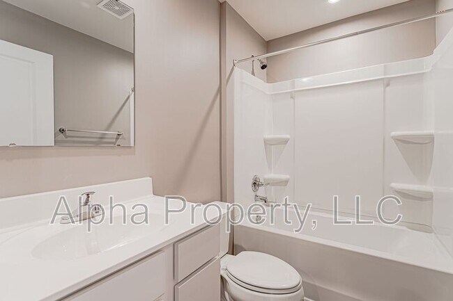 Building Photo - 818 Purcell Dr